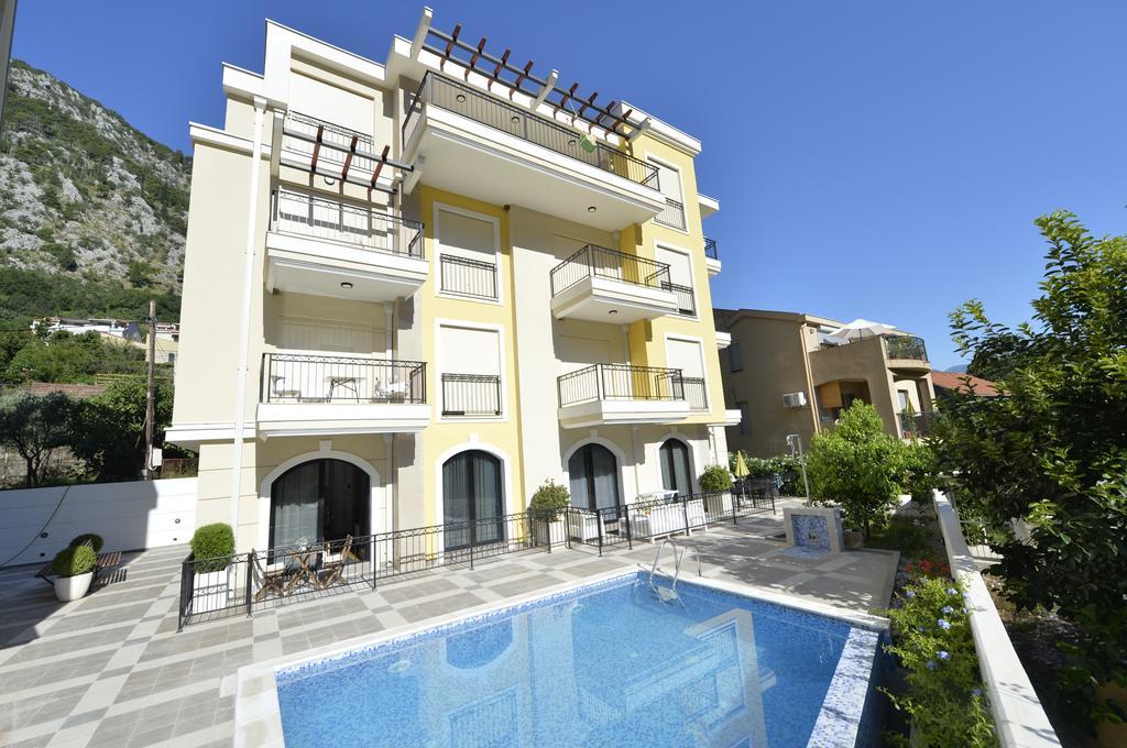 Posto Capitano C Group Apartman Kotor Kültér fotó